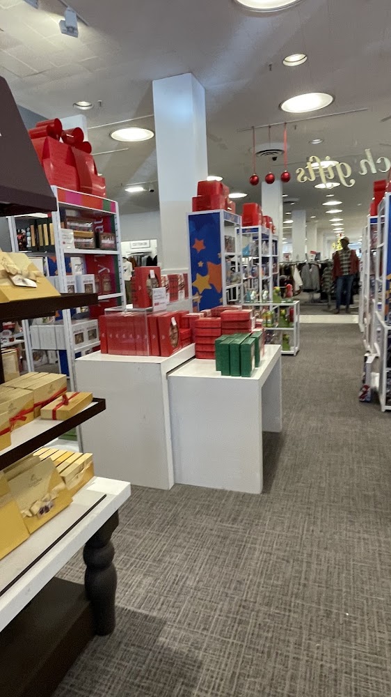 Macy's in Chula Vista — photo 4