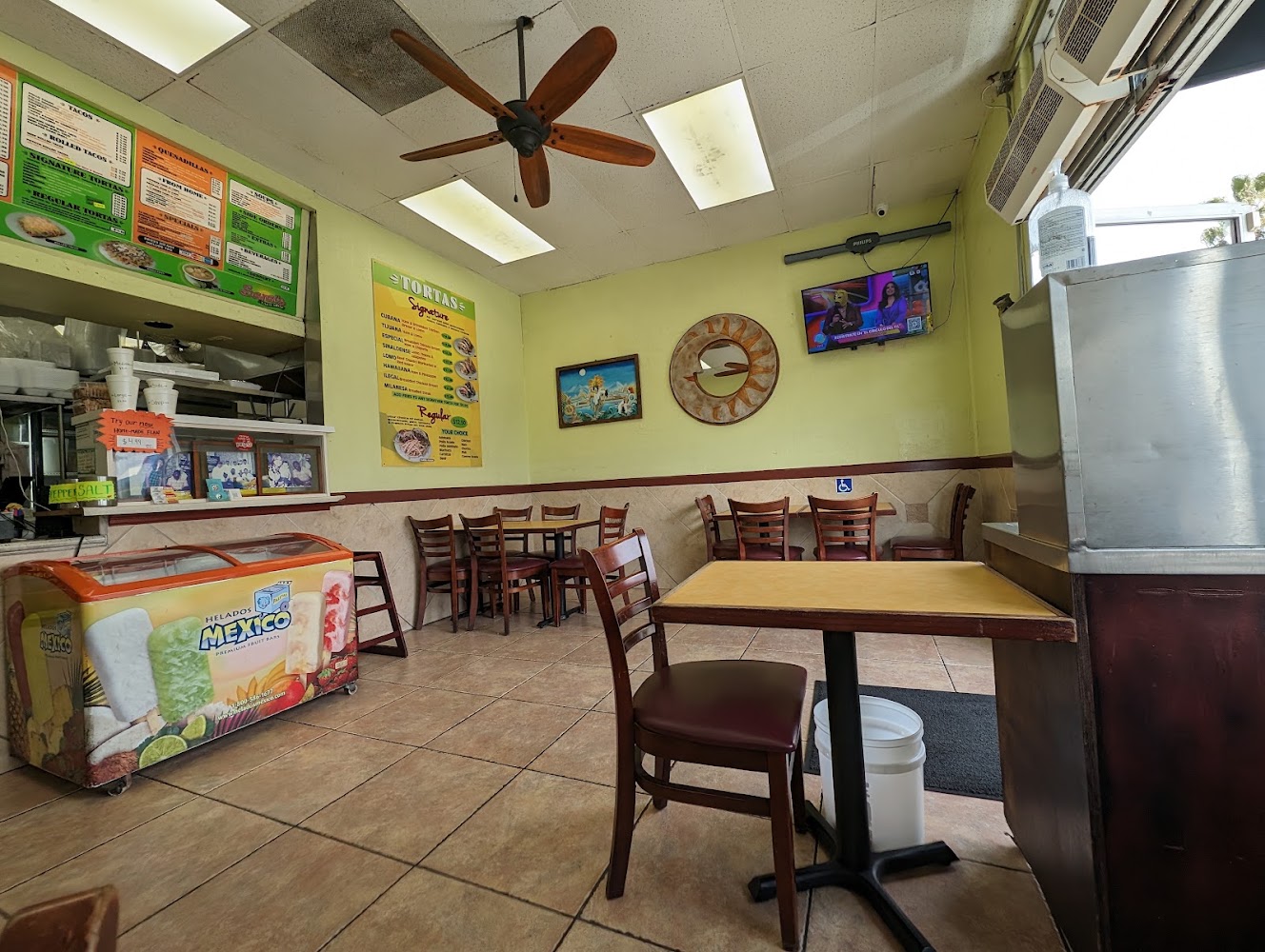 Sarai's Taco Shop in Chula Vista — photo 4