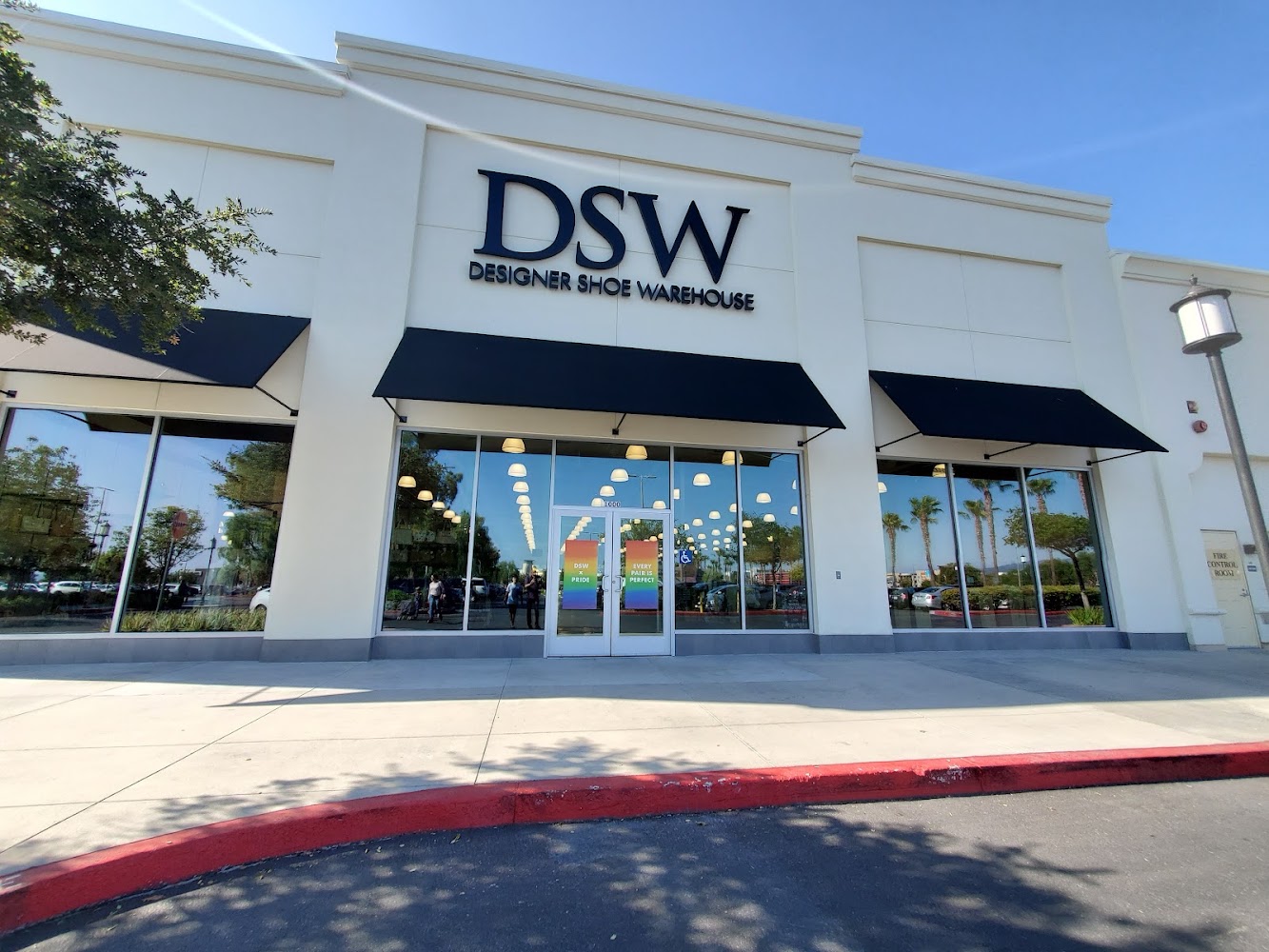 DSW Designer Shoe Warehouse in Chula Vista — photo 4