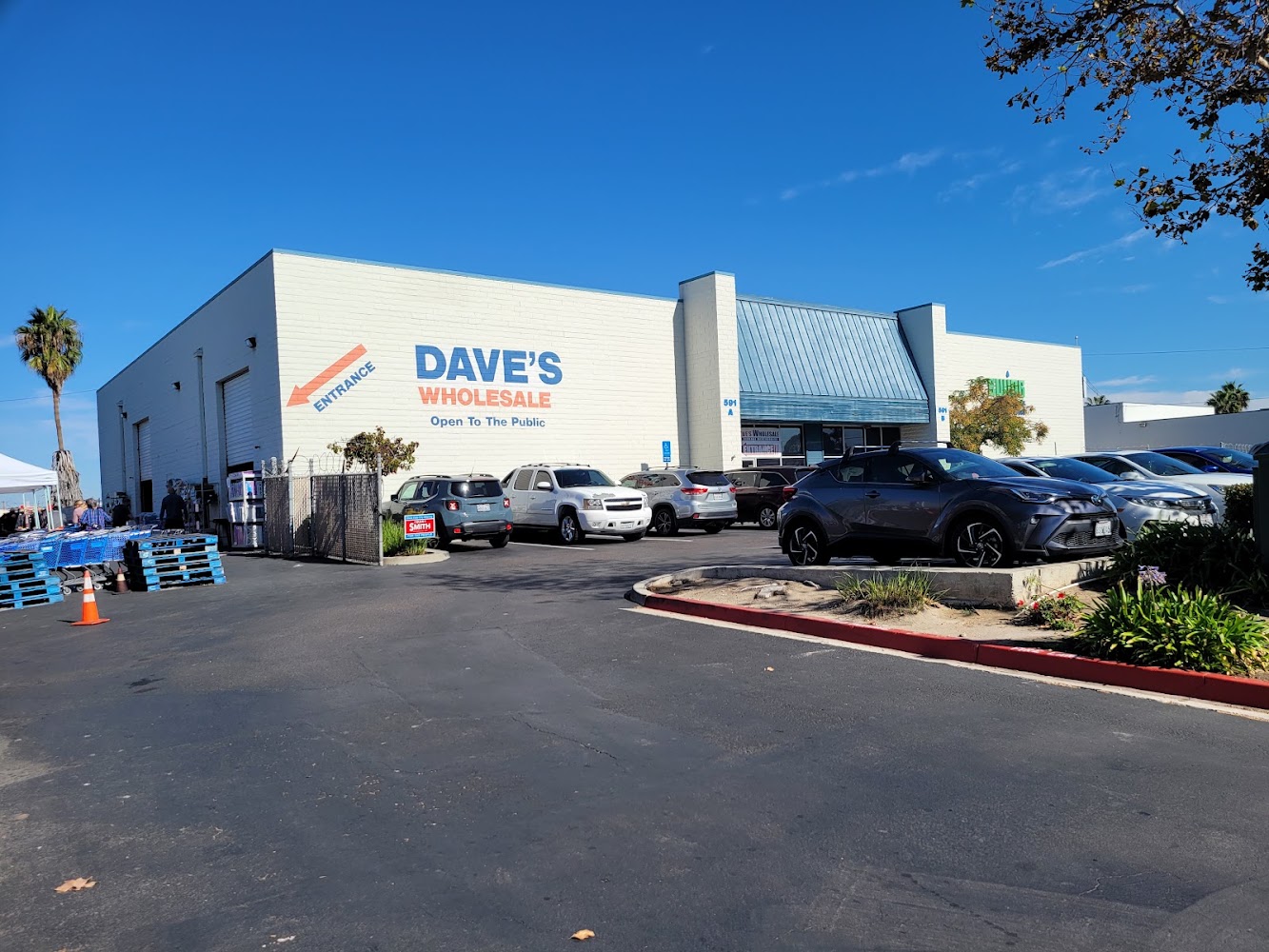 Dave's Wholesale in Chula Vista — photo 4