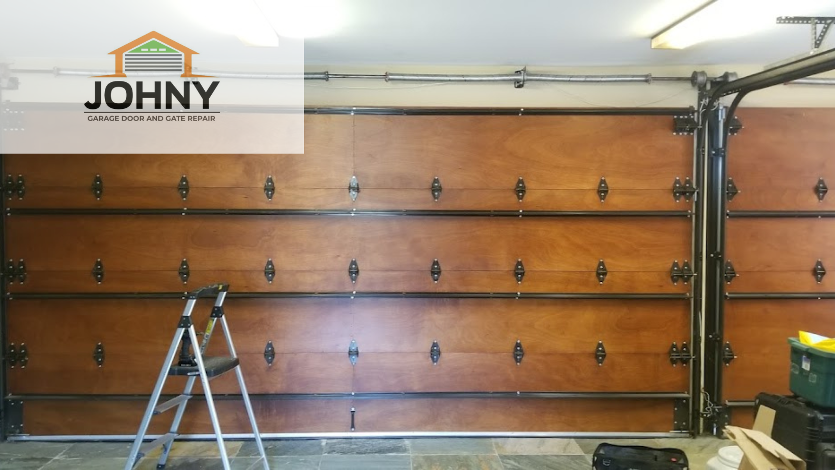 JOHNY GARAGE DOOR AND GATE REPAIR in Chula Vista, California