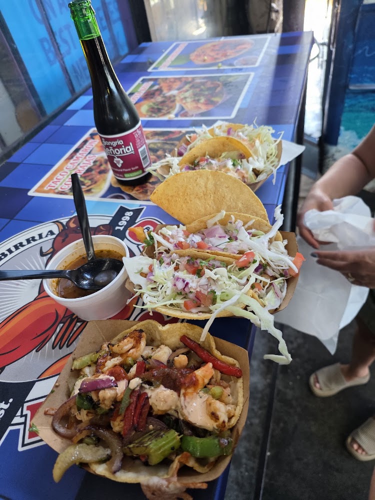 Mariscos & Birria El Prieto photo 3