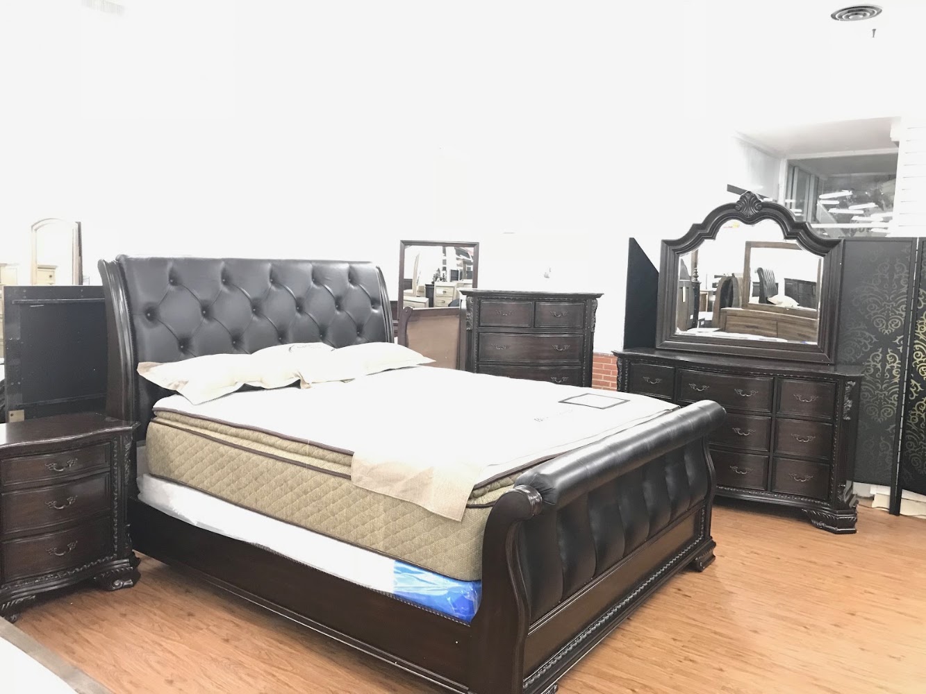 Furniture & Mattress Warehouse photo 4