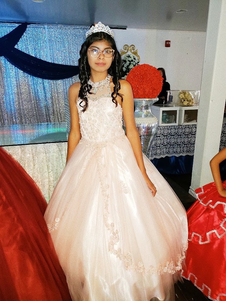 Divas Formal and Bridal Wear photo 4