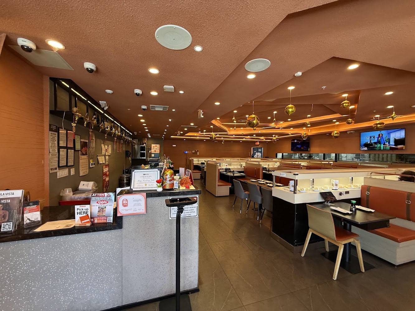 Ming's Revolving Sushi & Bar photo 1