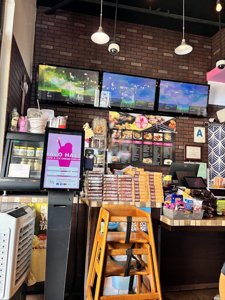 Halo Halo Cafe photo 4