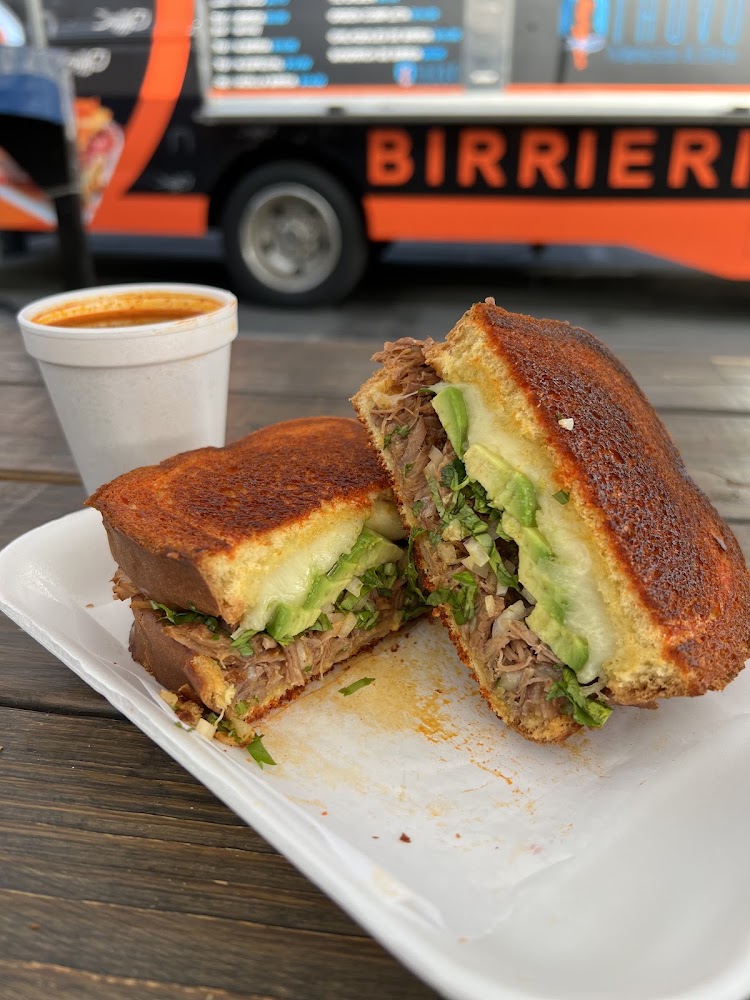 Thovo Mariscos & Birria photo 2